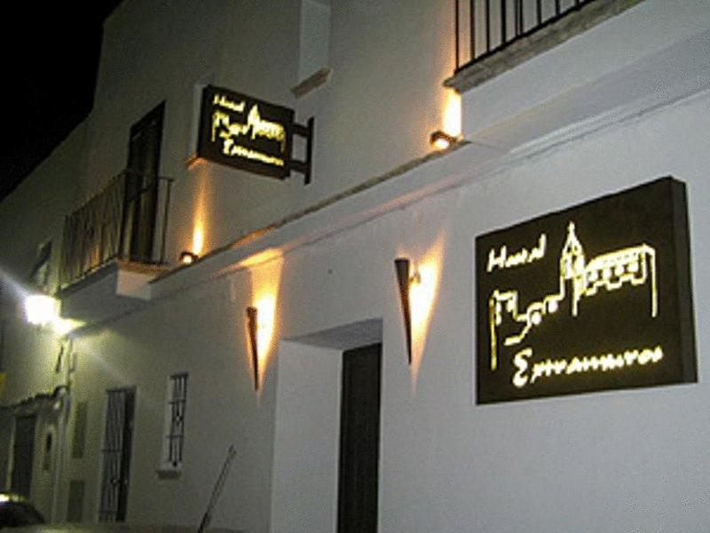 Hostal Extramuros Conil De La Frontera Exterior foto