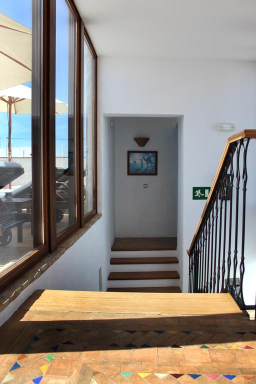 Hostal Extramuros Conil De La Frontera Exterior foto