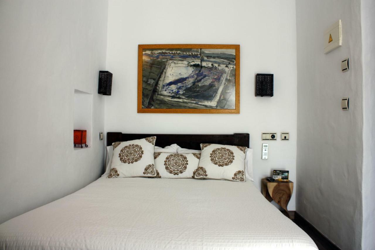Hostal Extramuros Conil De La Frontera Exterior foto